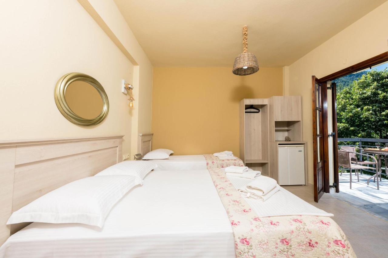 Pension Sotiria Коинира Экстерьер фото