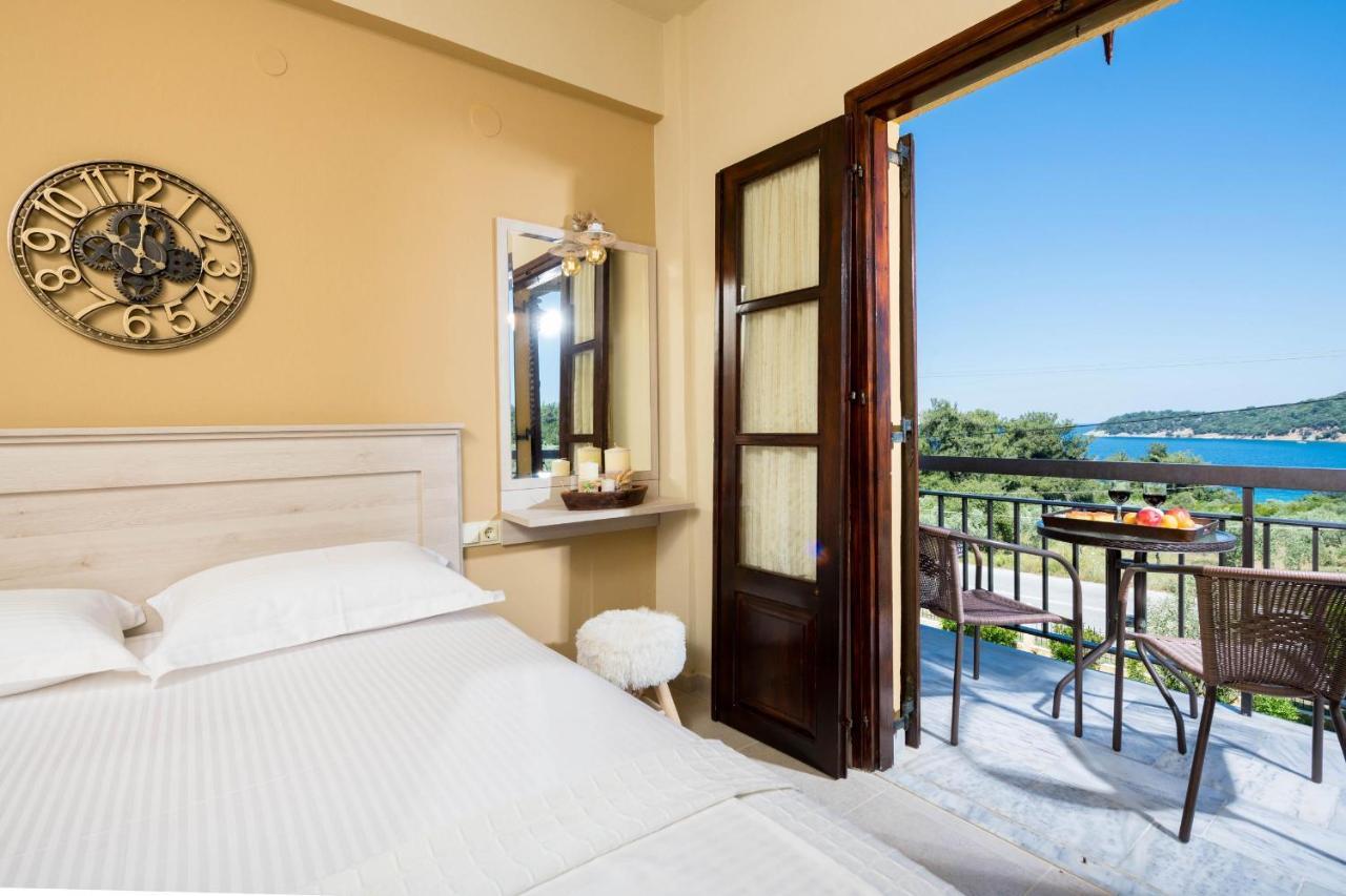 Pension Sotiria Коинира Экстерьер фото