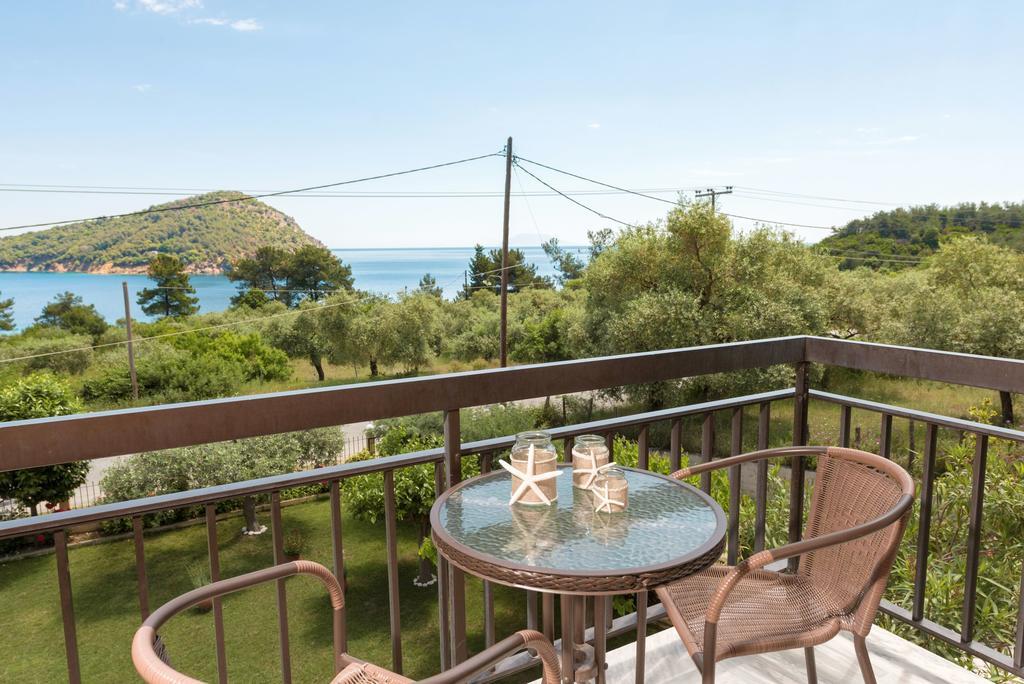Pension Sotiria Коинира Экстерьер фото
